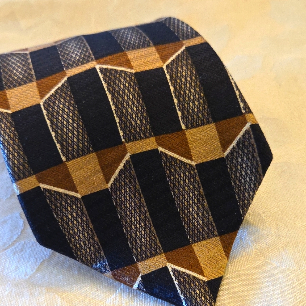 Adolfo Silk Necktie. XL